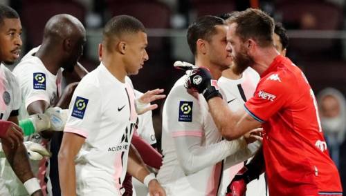 Neymar dotrčao spasiti Mbappea i obračunao se s golmanom Metza