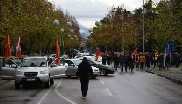 Nezadovoljni građani blokirali centar Podgorice