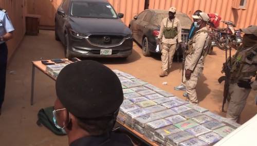 Niger: U automobilu gradonačelnika pronađeno 214 kg kokaina