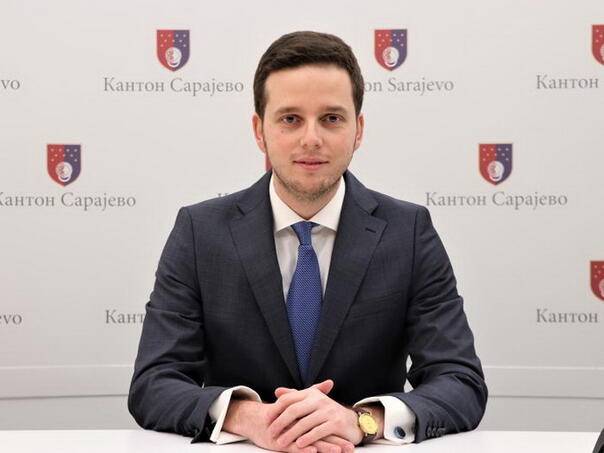 Nihad Uk podnio ostavku na mjesto premijera KS