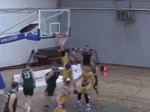 Nije krv voda: Pogledajte strašno zakucavanje Nurkićevog brata