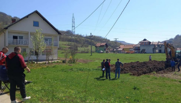 Nije pronađena masovna grobnica u dvorištu nane Fate Orlović