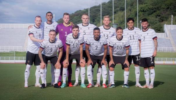 Nijemci napustili teren zbog rasističkih uvreda