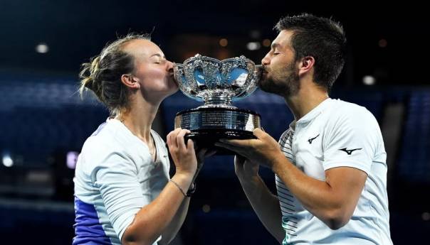 Nikola Mektić osvojio Australian Open u dublu sa Barborom Krejčikovom