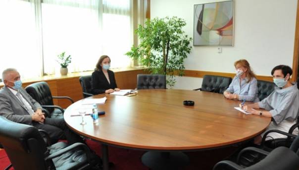 Nikola Špirić razgovarao s ambasadoricom Uebber
