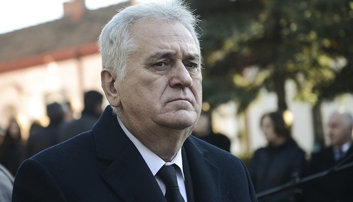 Nikolić krenuo da glasa pa imao nezgodu na naplatnoj rampi