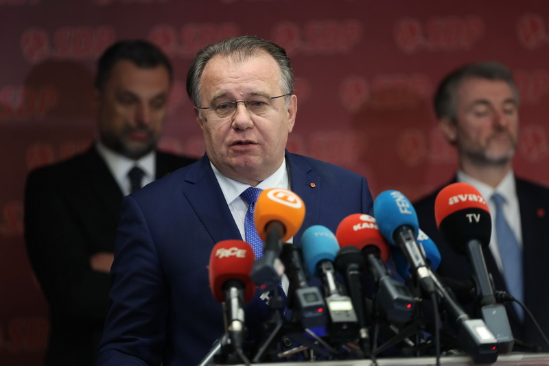 Nikšić: Ako se danas na protestima desi nasilje, idemo u anarhiju