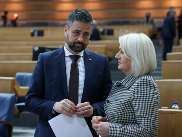 Nikšić dao saglasnost, Krišto šuti dok RS blokira budžet BiH