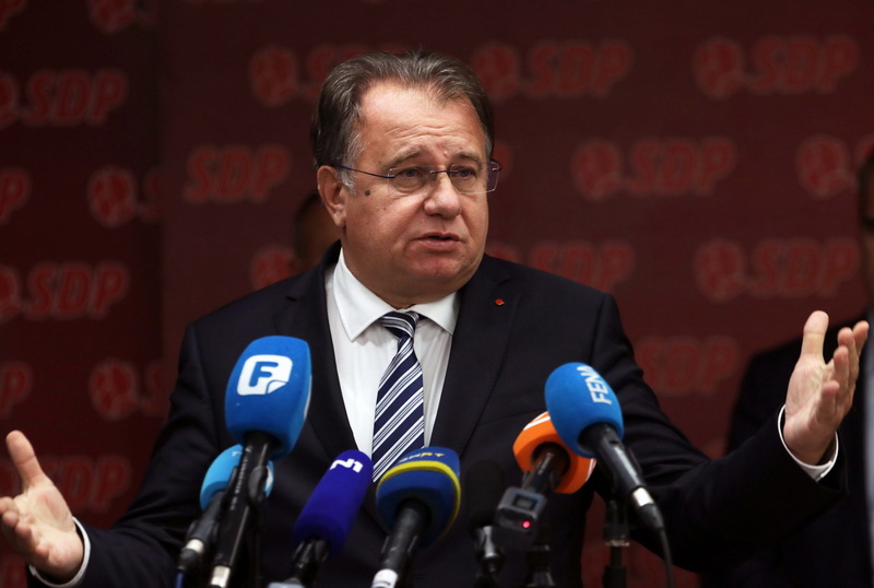 Nikšić: Hoće li Dodik građane RS 'liječiti' harmonikom