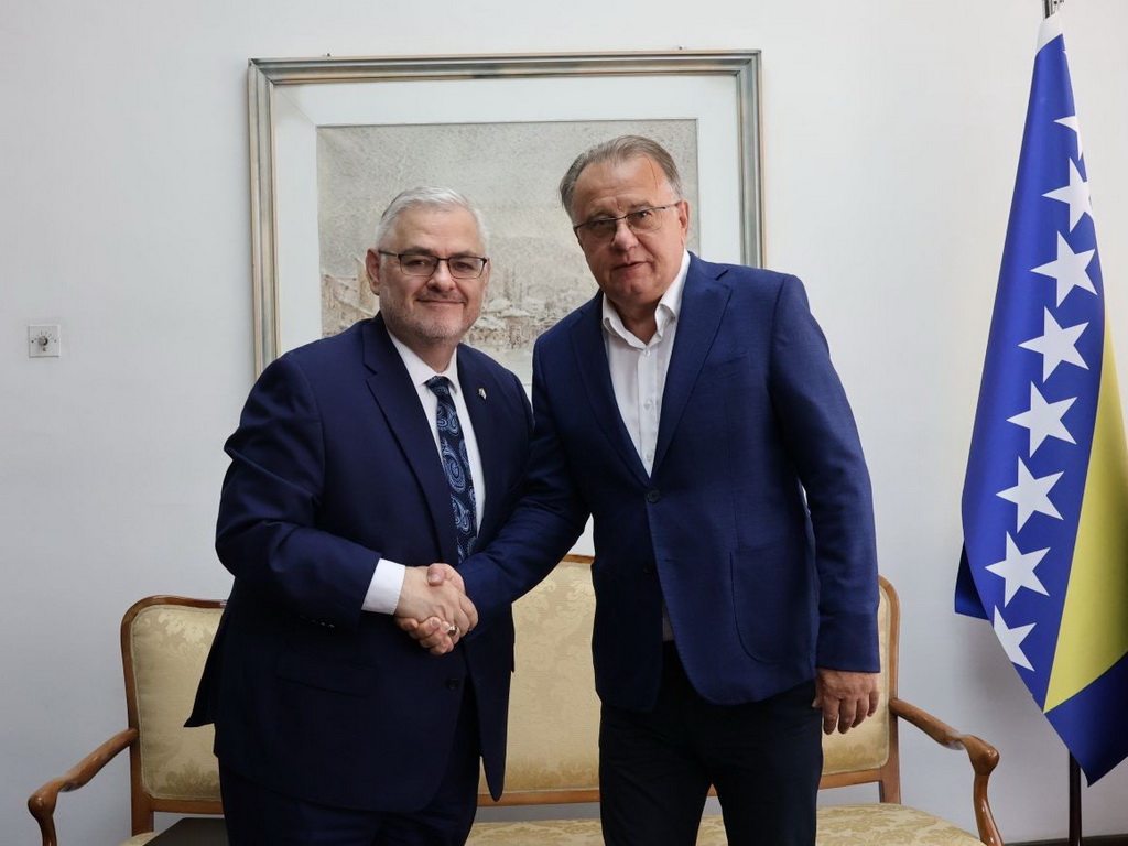 Nikšić i Crishock razgovarali o uvođenju modernih tehnologija u izborni proces BiH