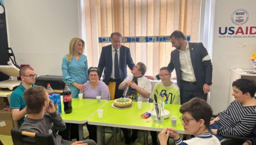 Nikšić i Delić posjetili servisni centar 'Dajte nam šansu'