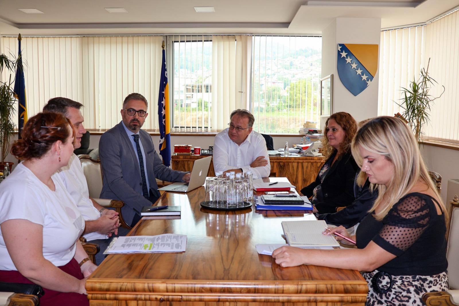 Nikšić i Duraković: NUB BiH ne smije prestati s radom