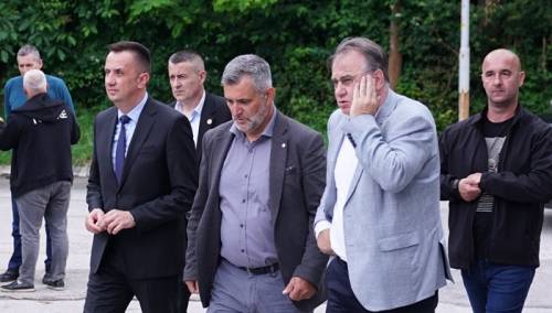 Nikšić i Lakić u kompaniji Zrak, traži se rješenje