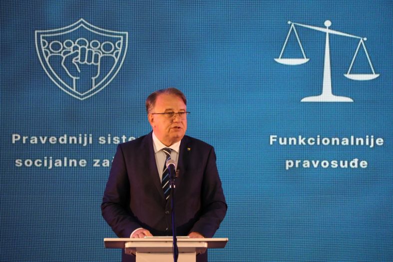 Nikšić: Izgradnja autocesta i rješavanje statusa penzionera prioriteti