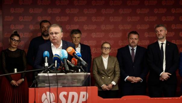 Nikšić iznio stavove stranaka o formiranju vlasti: Sačekati OHR