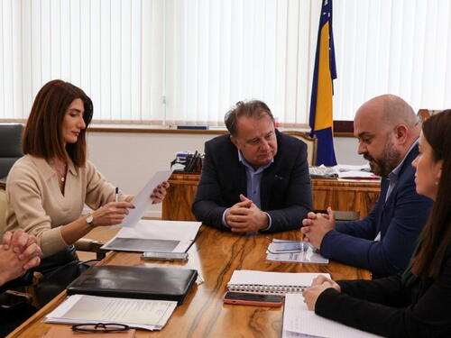 Nikšić: Podrška Šteti za saobraćajnice dostojne glavnog grada