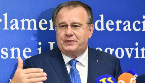 Nikšić: Pozivam sve da prestanu sa političkim obračunima