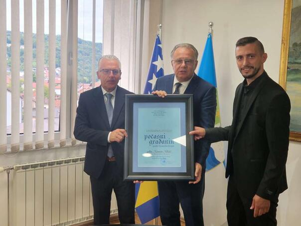 Nikšić proglašen počasnim građaninom Bosanske Krupe
