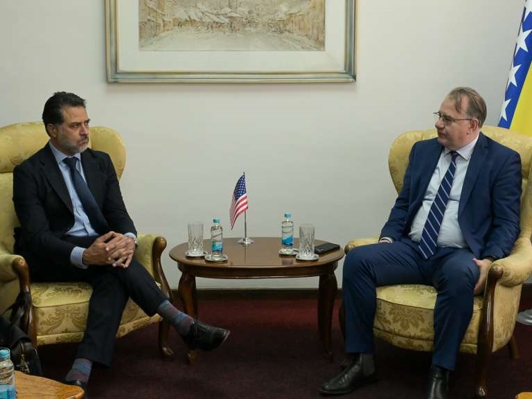 Nikšić s izaslanikom ministarstva energetike SAD: Južna interkonekcija strateški projekat