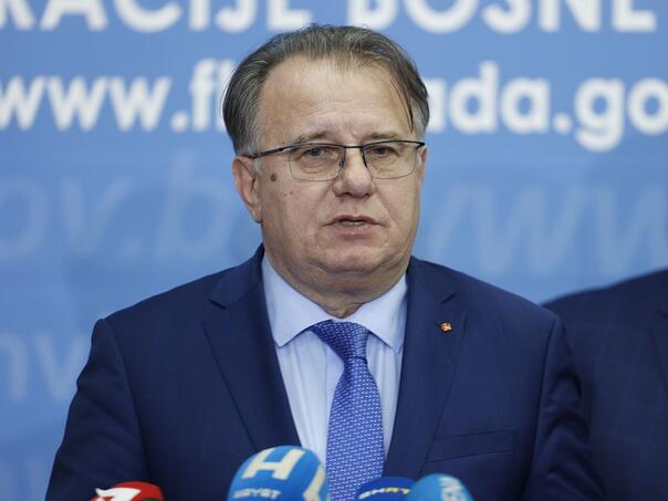 Nikšić se obratio nakon hitne sjednice, poslao poruku RS