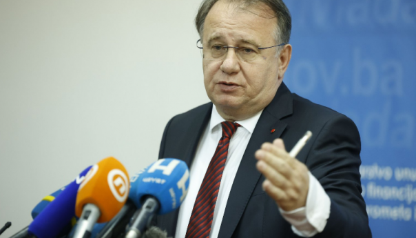 Nikšić: Uprave preduzeća da stave mandate na raspolaganje, neki su se kompromitirali