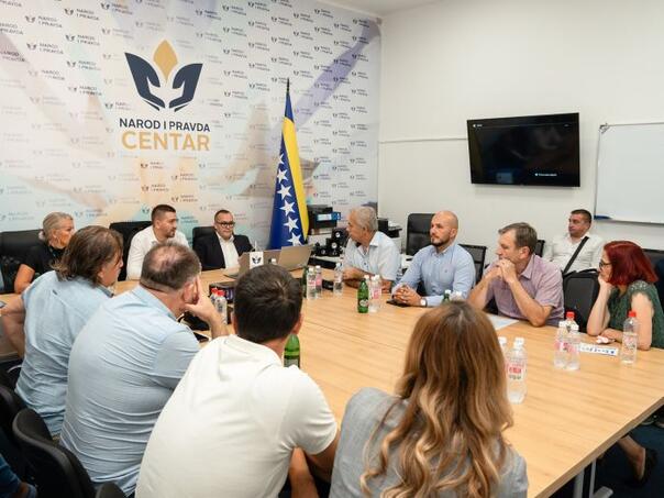 NiP Centar obavio razgovor sa kandidatom za načelnika Tarikom Jažićem
