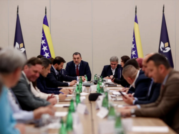 NiP: SDA spašava Dodika i legalizuje njegovu vladu