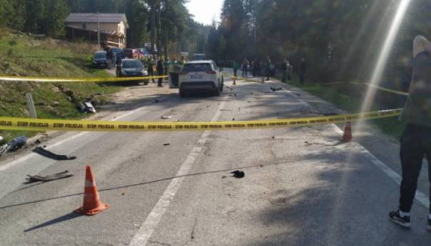 Nišićka visoravan: Sudar terenca i Golfa, tri osobe prevezene na KUM