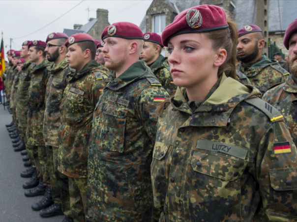 Niz zemalja poslao vojsku na Grenland u toku noći