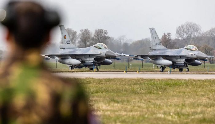 Nizozemska 'ozbiljno razmatra' slanje borbenih aviona F-16 Ukrajini