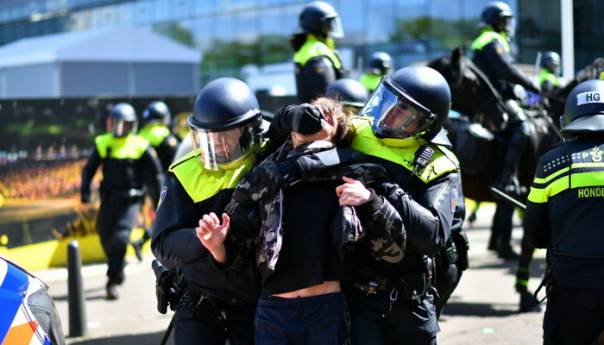 Nizozemska: Uhapšeni demonstranti koji protestiraju protiv restriktivnih mjera