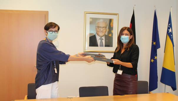 Njemačka ambasada podržala osobe ekonomski pogođene korona krizom širom BiH