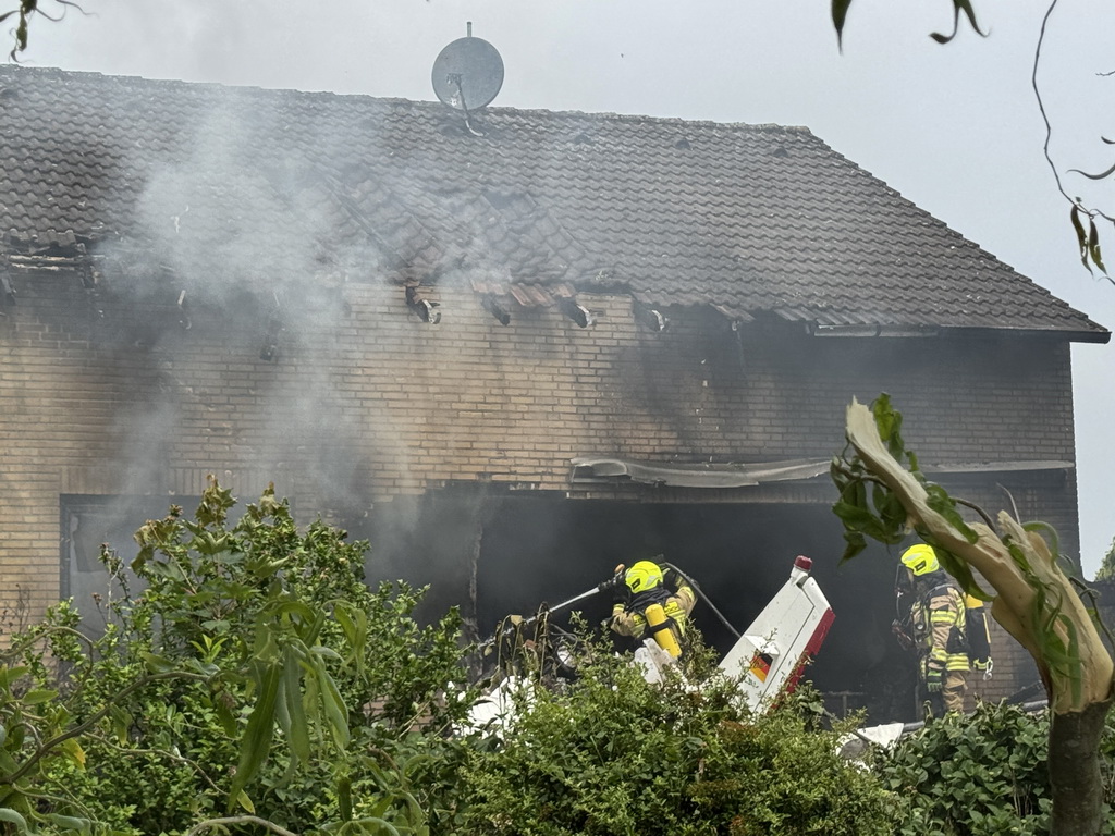 Njemačka: Avion se srušio na kuću, ima poginulih