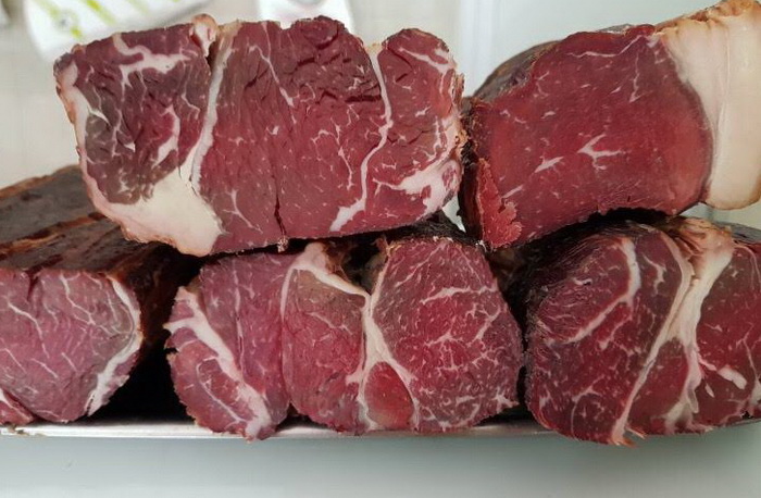 Njemačka: Balkanci ‘pali’ sa 600 kilograma suhog mesa