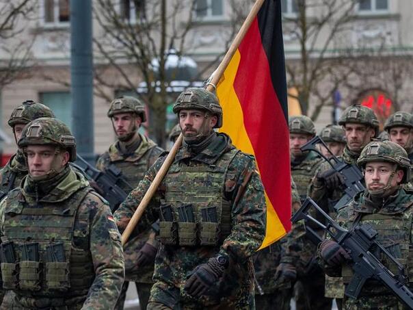 Njemačka formira tenkovsku jedinicu na samoj granici sa NATO-om