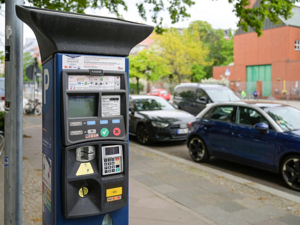 Njemačka: Komunalac iz aparata za parkiranje ukrao milion eura u kovanicama