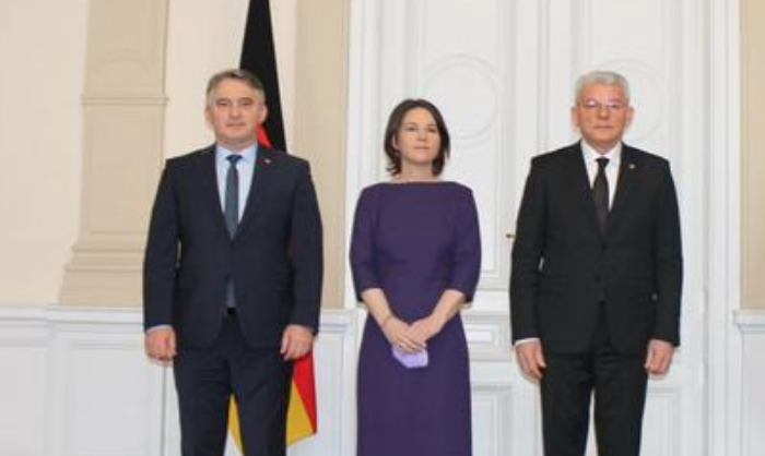 Njemačka ministrica Baerbock pisala Komšiću i Džaferoviću