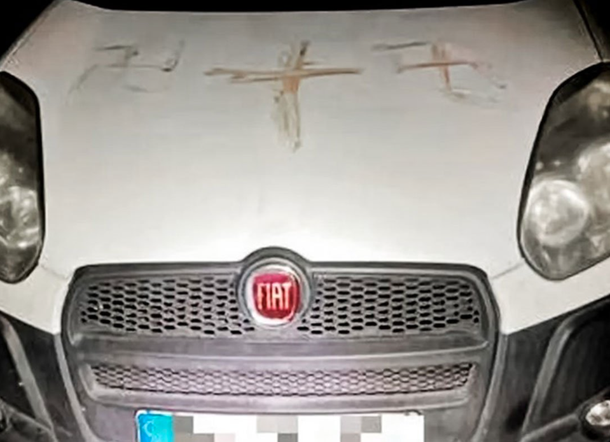 Njemačka policija: Ko je ljudskom krvlju slikao svastike?