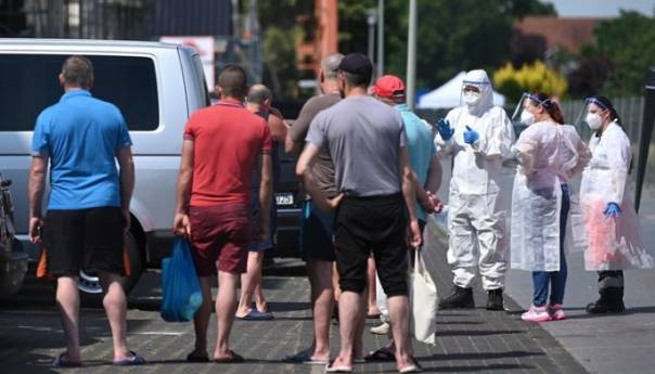 Njemačka: Protesti ispred klaonice iz koje se proširio koronavirus