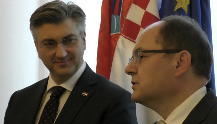 U saradnji s Moskvom: Njemačka ruši Inzka da dovede Schmidta