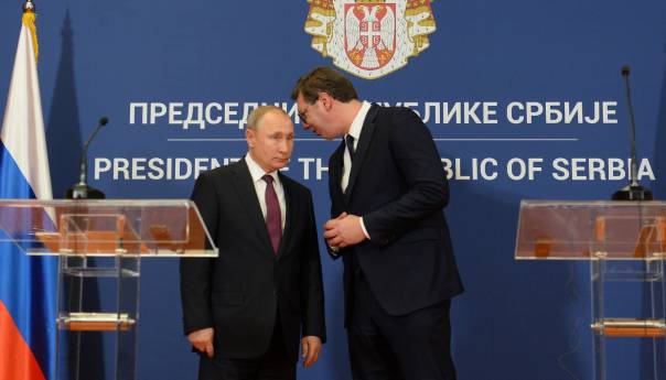 Njemačka štampa: Kakvu to igru igra Vučić?