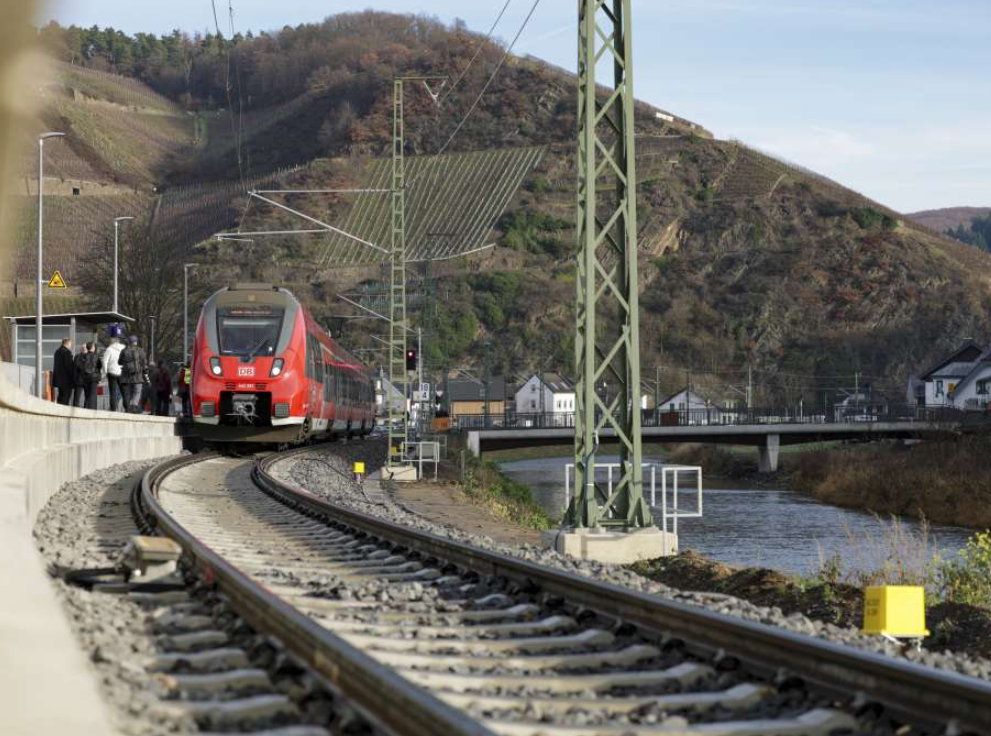 Njemački javni prevoz u ponedjeljak pred kolapsom: Sindikat najavljuje gotovo opći štrajk