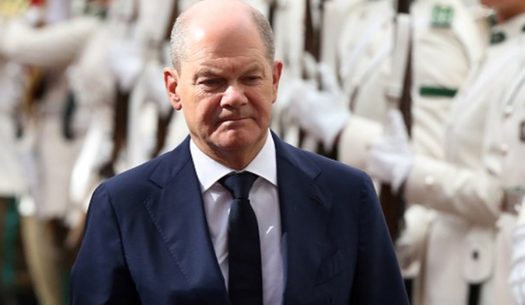 Njemački kancelar o slanju aviona Ukrajini: Za mene je ta rasprava gotova