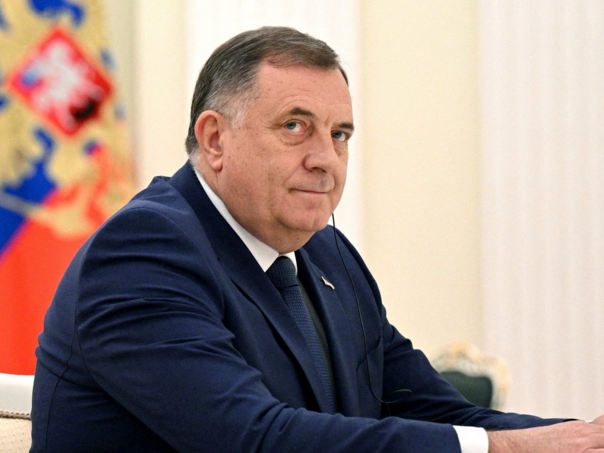 FAZ: Jedina opcija Dodiku - politički azil u Mađarskoj