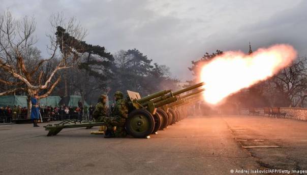 Njemački mediji: Opasno naoružavanje Srbije i Hrvatske
