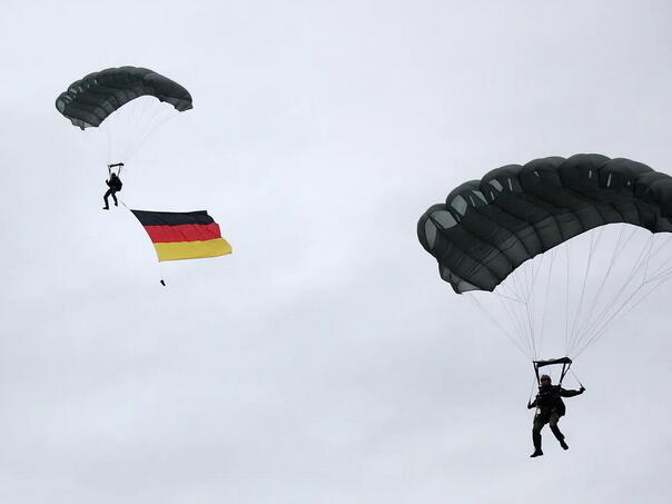 Njemački padobranci pod istragom zbog "nacističkih zabava"