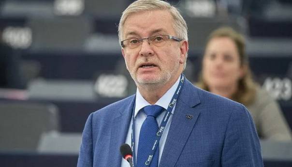 Njemački zastupnik: U Rusiji se pripremaju da Dodik proglasi nezavisnost