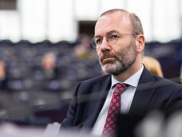 Njemački zvaničnik upozorio Srbiju zbog odavanja počasti zločincu Mladiću