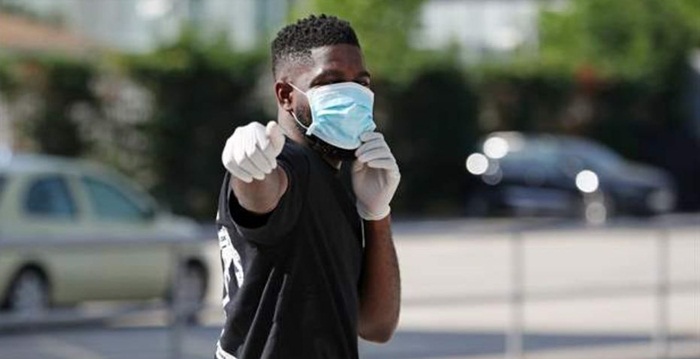 Nogometaš Barcelone Samuel Umtiti pozitivan na koronavirus