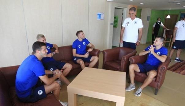 Nogometaši BiH pristižu u trening centar u Zenici